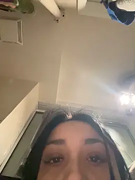 Snapshot of girlygirl1313 chatting on 12-26-24, 03:53 girlygirl1313 online show from 12-26-24, 03:53