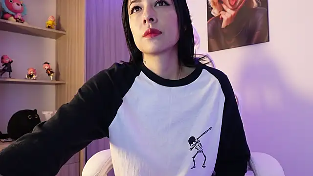 Snapshot of ValeriaCox chatting on 03-14-25, 12:29 ValeriaCox online show from 03-14-25, 12:29