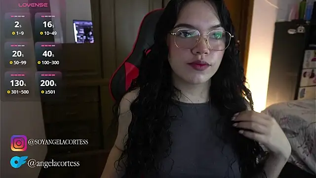 angela cortes  online show from 10-26-25, 01:11