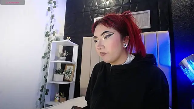 Snapshot of Mia_Rinn chatting on 12-20-24, 01:43 Mia Rinn online show from 12-20-24, 01:43