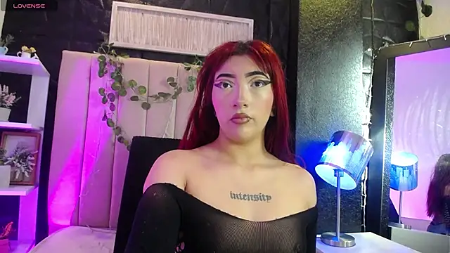 Snapshot of Mia_Rinn chatting on 12-21-24, 01:42 Mia Rinn online show from 12-21-24, 01:42