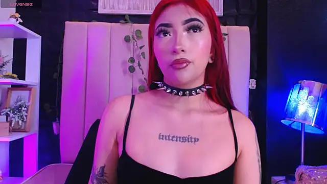 Snapshot of Mia_Rinn chatting on 12-24-24, 01:39 Mia Rinn online show from 12-24-24, 01:39