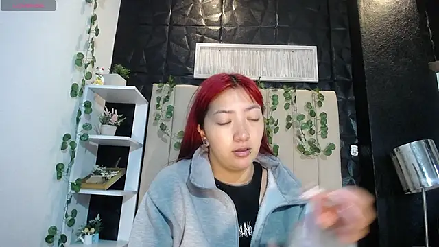Snapshot of Mia_Rinn chatting on 01-27-25, 12:58 Mia Rinn online show from 01-27-25, 12:58