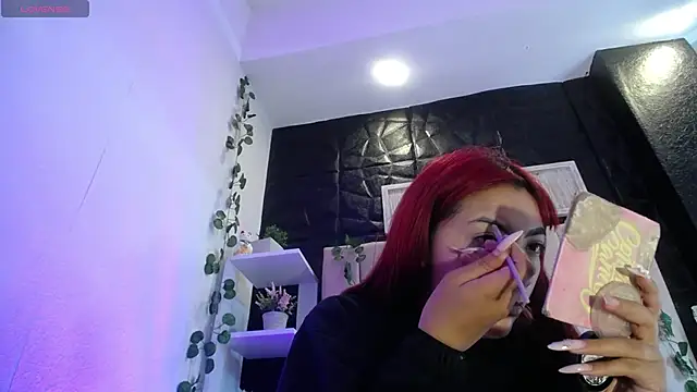 Snapshot of Mia_Rinn chatting on 01-28-25, 01:27 Mia Rinn online show from 01-28-25, 01:27