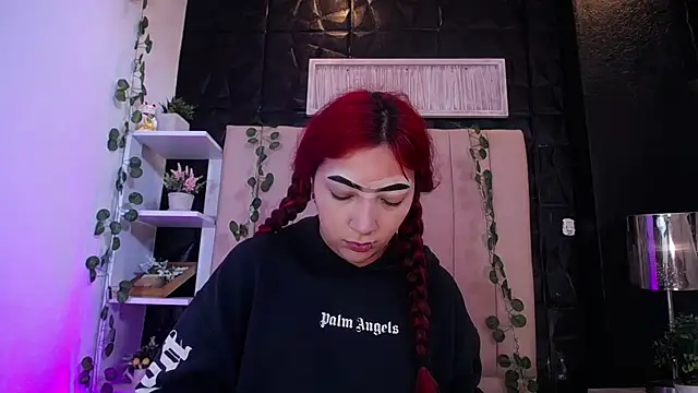 Snapshot of Mia_Rinn chatting on 02-03-25, 01:51 Mia Rinn online show from 02-03-25, 01:51