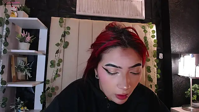 Snapshot of Mia_Rinn chatting on 02-21-25, 05:53 Mia Rinn online show from 02-21-25, 05:53
