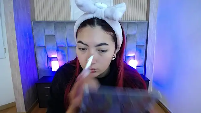 Snapshot of Mia_Rinn chatting on 09-18-25, 02:41 Mia Rinn online show from 09-18-25, 02:41