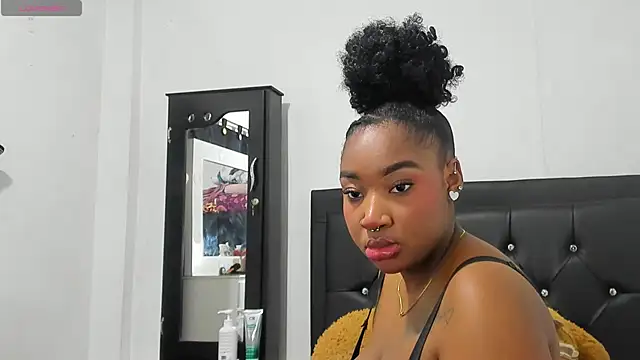 Natassha brown1 online show from 10-17-25, 12:36