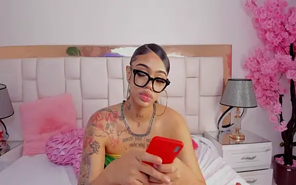 Mia Jansen online show from 01-10-25, 12:17