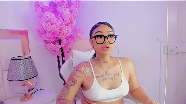 Mia Jansen online show from 02-06-25, 08:56