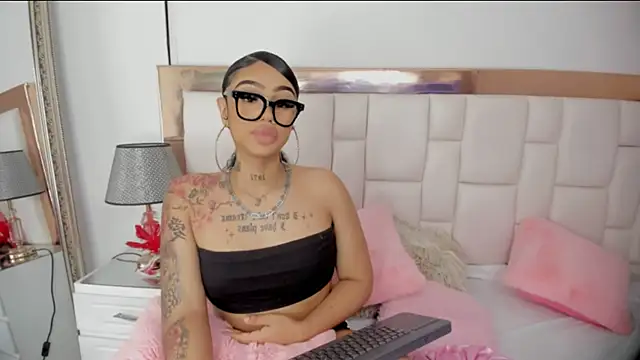 Mia Jansen online show from 02-10-25, 08:53