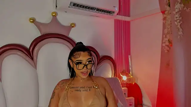 Mia Jansen online show from 07-28-26, 04:39
