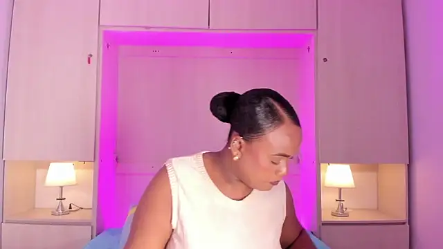 EmilyyStuart online show from 03-07-26, 03:36