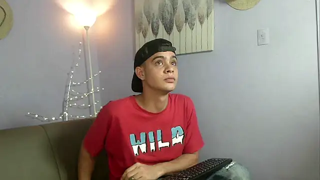 zacariasss  online show from 10-15-25, 03:28