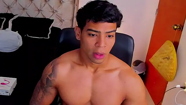 Andrew wolf7 online show from 01-07-26, 12:13