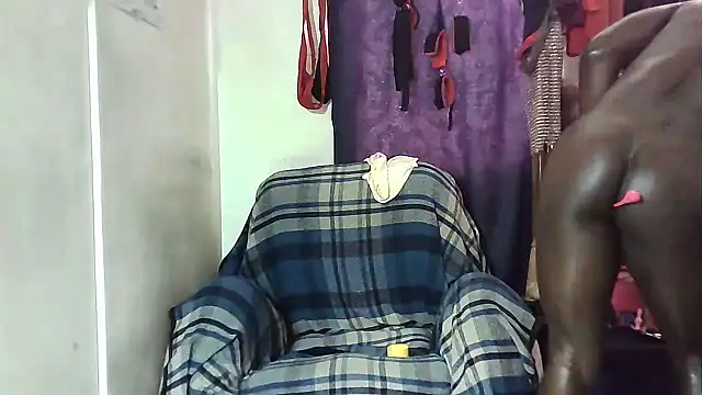 Snapshot of yezz3011 chatting on 02-22-26, 06:50 yezz3011 online show from 02-22-26, 06:50