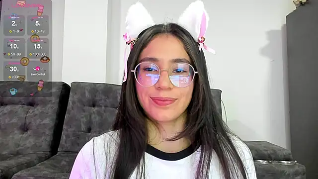 Snapshot of emmadiaz1 chatting on 01-03-25, 01:48 emmadiaz1 online show from 01-03-25, 01:48