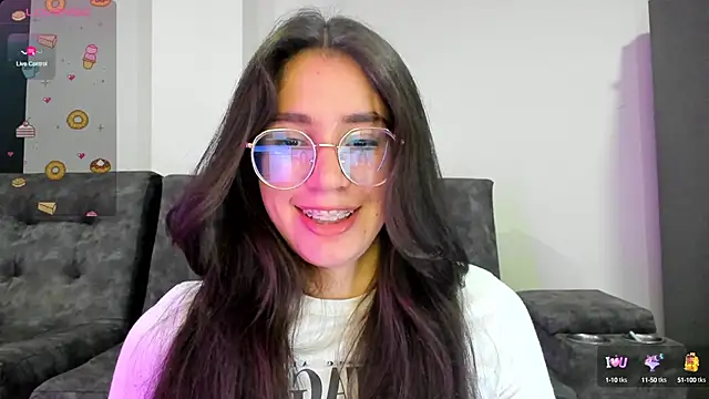 Snapshot of emmadiaz1 chatting on 02-28-25, 02:31 emmadiaz1 online show from 02-28-25, 02:31