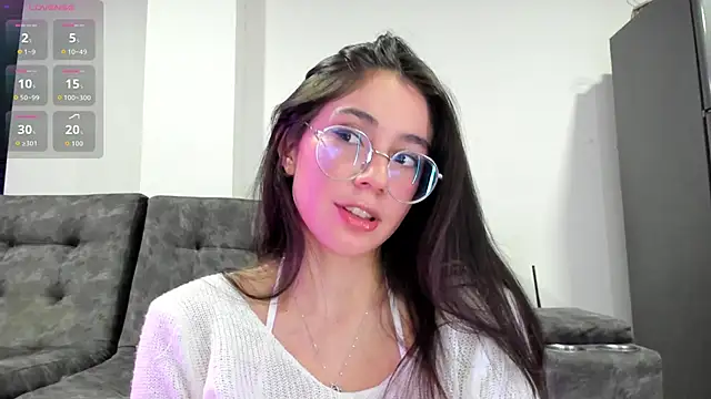 Snapshot of emmadiaz1 chatting on 12-02-25, 04:18 emmadiaz1 online show from 12-02-25, 04:18