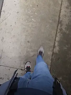 Keshuloveyou online show from 12-28-24, 06:06