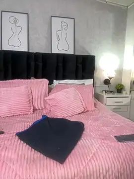 Katti Barrera online show from 11-19-25, 08:31