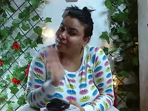 Snapshot of alicia_squirt_big chatting on 01-14-25, 05:40 alicia squirt big online show from 01-14-25, 05:40
