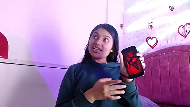 SarahStones online show from 03-14-25, 04:21