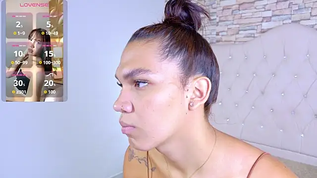 Sara-Smith- online show from 04-18-26, 12:31