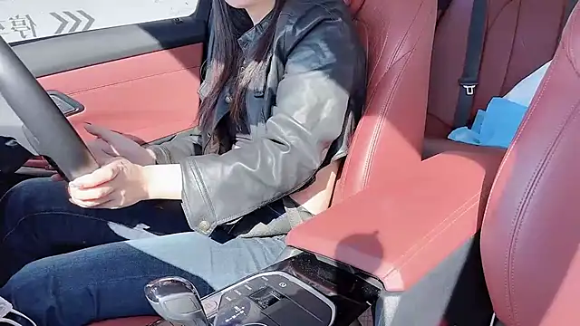 Snapshot of newwell chatting on 01-11-26, 02:38 newwell online show from 01-11-26, 02:38