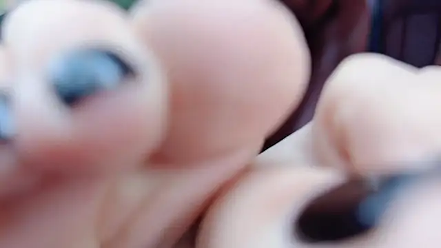 Snapshot of newwell chatting on 01-16-26, 02:37 newwell online show from 01-16-26, 02:37