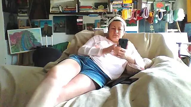 MariaAnaSunshine online show from 11-18-25, 11:47