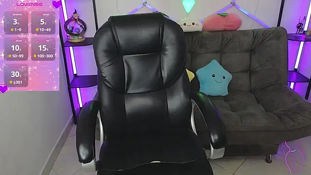 littlevixen18 online show from 12-23-24, 08:36