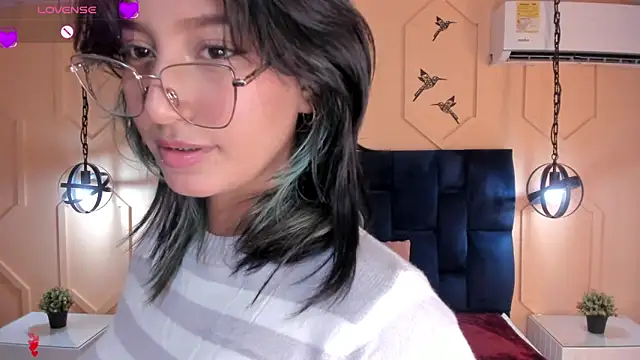 Yazmin rouse online show from 12-12-24, 02:22