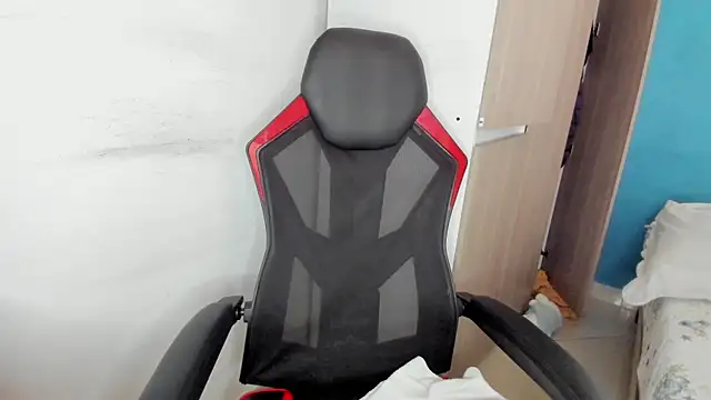 AndresChuboi online show from 12-20-25, 02:57