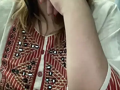 Snapshot of sassypooja chatting on 02-16-25, 01:38 sassypooja online show from 02-16-25, 01:38