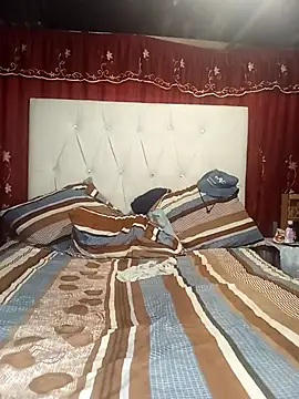 Feliciaxxxxx online show from 04-06-26, 04:52