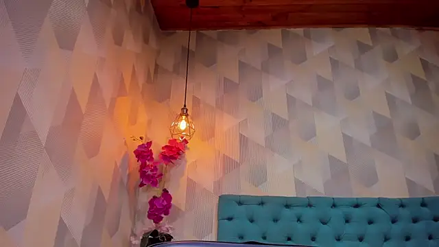 AnnieSoul online show from 11-26-25, 01:56