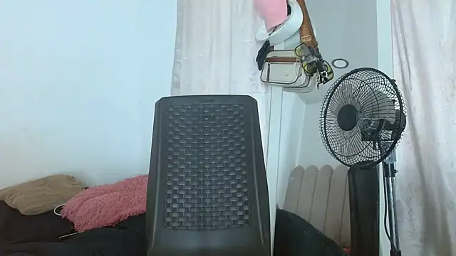 Snapshot of cristinamontiel chatting on 05-09-26, 02:22 cristinamontiel online show from 05-09-26, 02:22