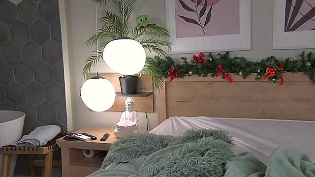 AshleyDouglas online show from 12-20-24, 04:20