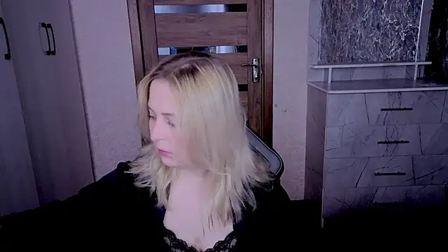 Kristy-Max online show from 05-23-26, 09:19