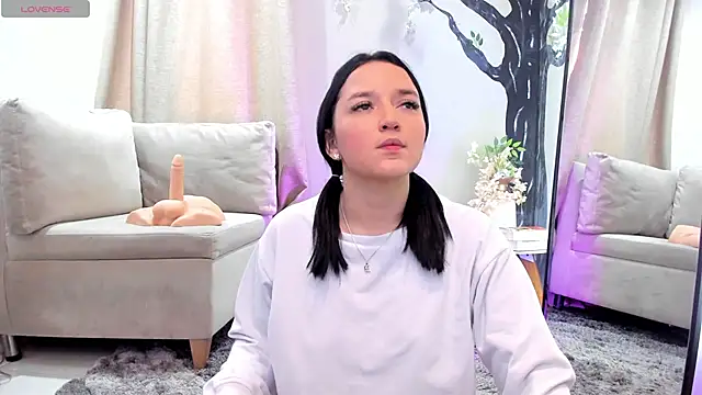  EmilyJireh  online show from 03-15-26, 12:00