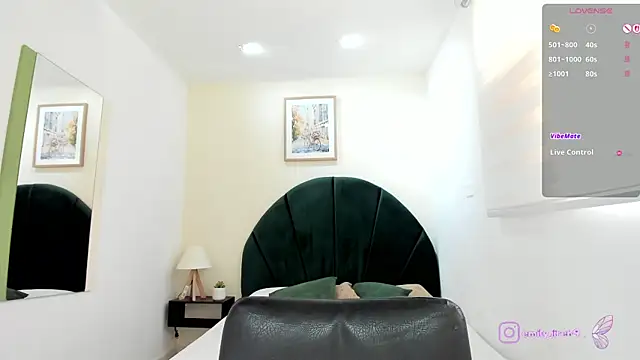 Snapshot of _EmilyJireh_ chatting on 06-17-26, 07:26 EmilyJireh online show from 06-17-26, 07:26