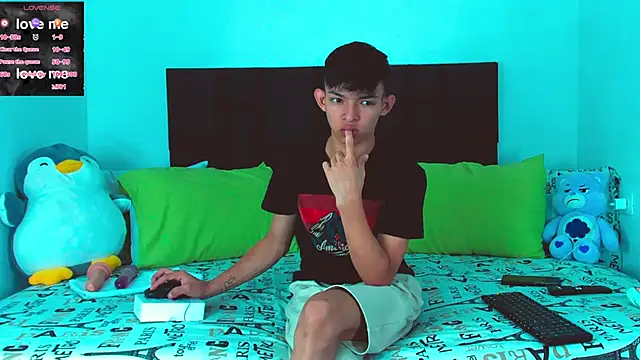 Snapshot of Tonny_twink_ chatting on 02-09-25, 08:11 Tonny twink  online show from 02-09-25, 08:11