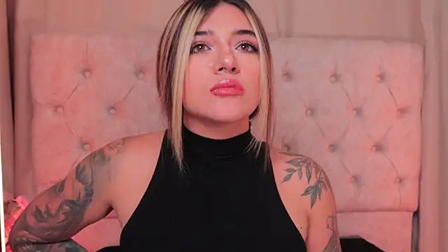 ashleyvalirya online show from 02-14-25, 07:07