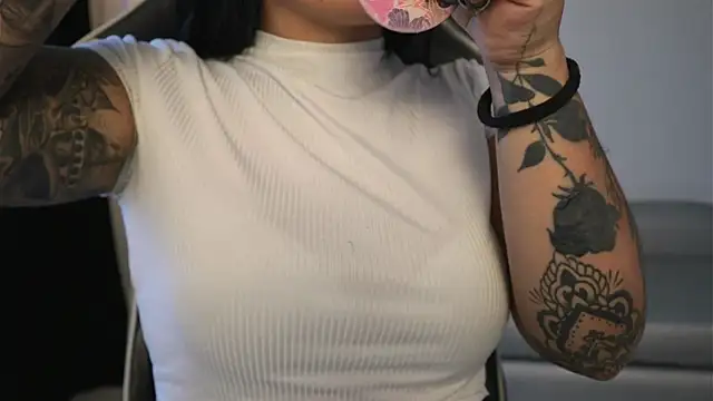 ashleyvalirya online show from 04-09-26, 07:41