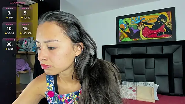 tatiana valencia online show from 02-05-25, 01:00