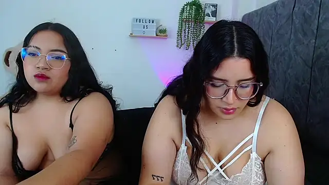 Snapshot of maddie-and-chelsea- chatting on 02-08-25, 09:13 maddie-and-chelsea- online show from 02-08-25, 09:13