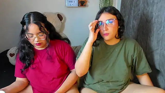 maddie-and-chelsea- online show from 01-07-26, 05:04