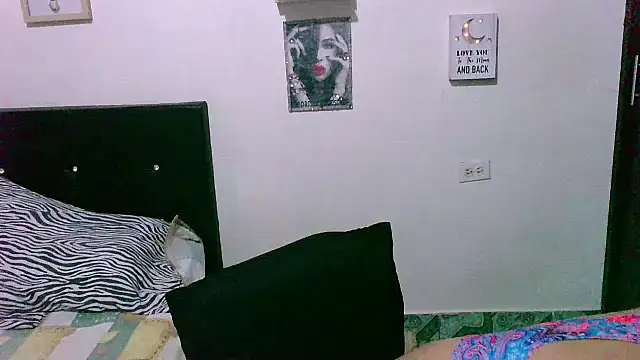 Snapshot of zaray_bella chatting on 09-13-25, 11:37 zaray bella online show from 09-13-25, 11:37
