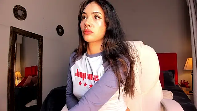 Snapshot of Giovanna_oliveira chatting on 06-21-26, 05:32 Giovanna oliveira online show from 06-21-26, 05:32